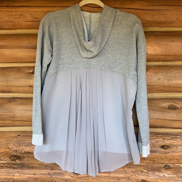 Not-so-basic Hoodie - Picture 2 of 6